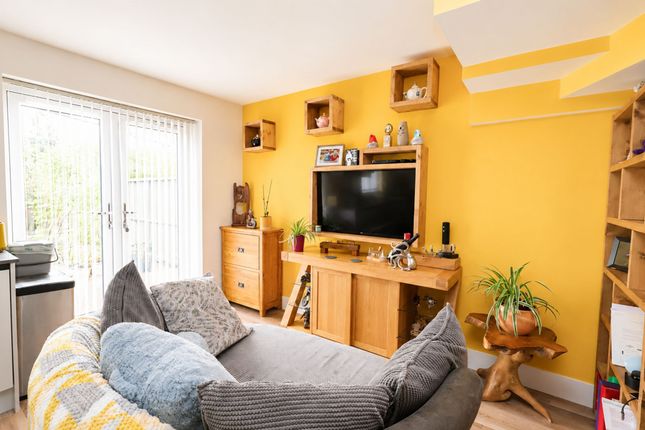 8 Halwyn Avenue, Newquay photo 3