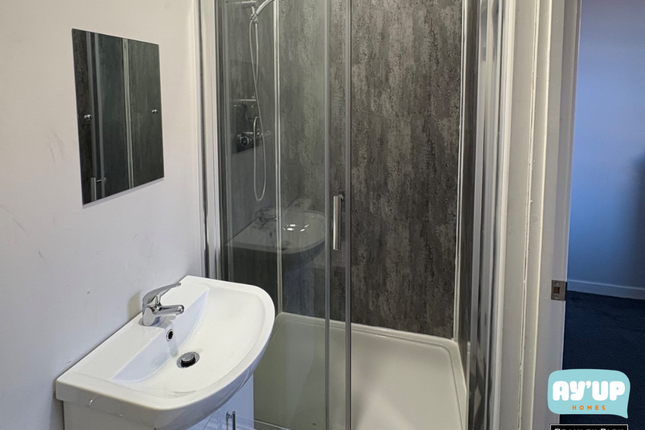 Room 8, 15 Greasbrough Road, Rotherham photo 2