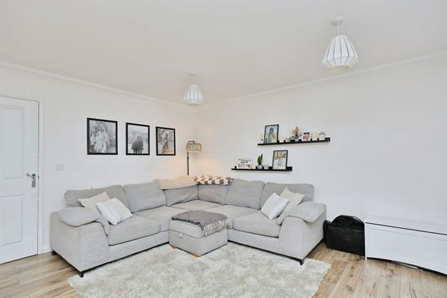13, Heron Close, Norwich photo 2