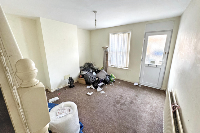 1, Thomas Road, Sittingbourne photo 2