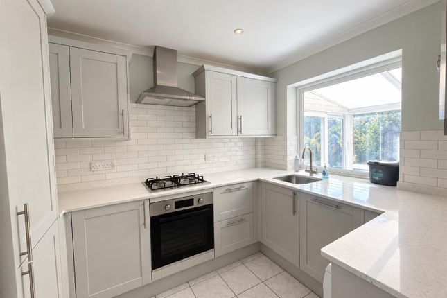 9, Windermere Road, Haywards Heath photo 2