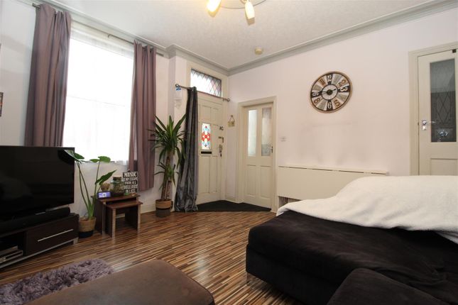 13, South End Terrace, Leeds photo 3