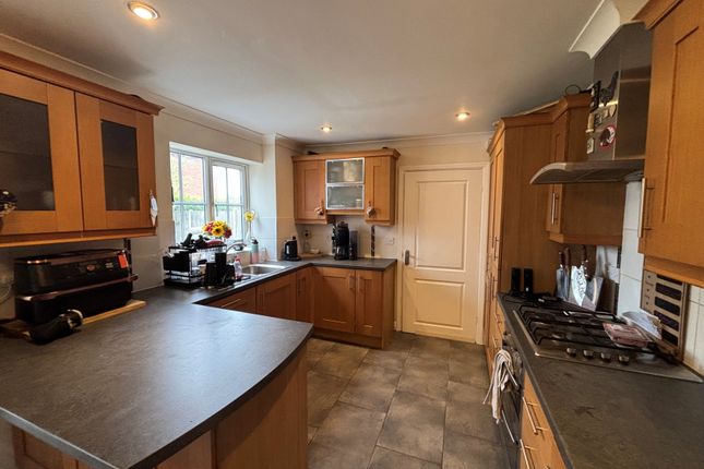 47, Headland Way, Navenby photo 4