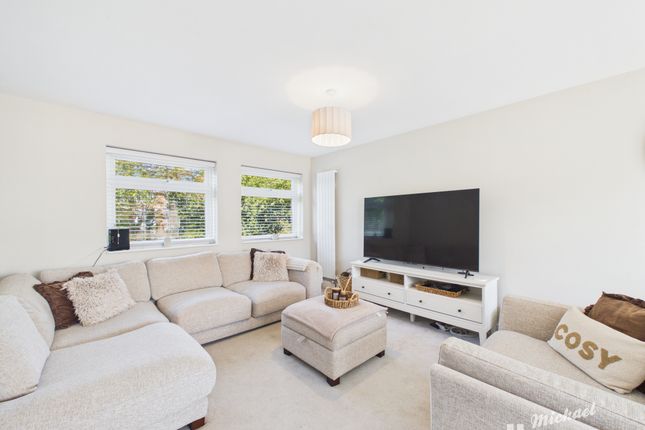 10 Cetus Crescent, Leighton Buzzard photo 3