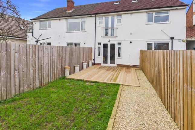 2-bed flat on 33, Astor Close, Gloucester, £180,000