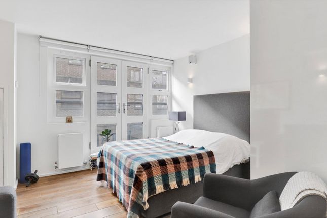 Studio flat on Flat 65, Bruges Place, 15-20, Randolph Street, London, £300,000