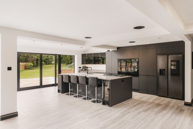 Oak View House, 2 Grove Drive, Somerset photo 4