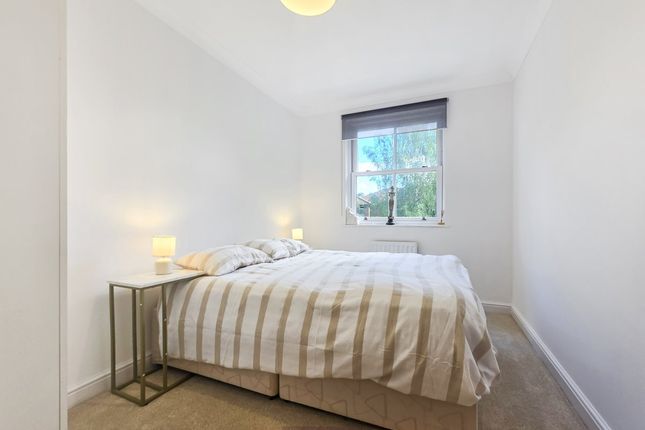 Flat 11 Trinity Court, 130 Hampstead Road, Watford photo 4