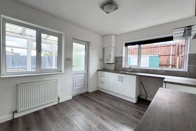 5, Brookside Close, Loughborough photo 4