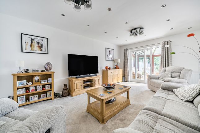 3, Rushall Close, Reading photo 2