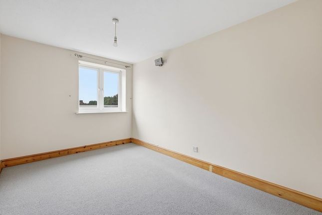 18 Castile Court, Eleanor Way, Waltham Cross photo 4