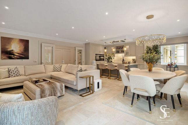 Apt 8, Beechgrove Church Lane, Ascot photo 2