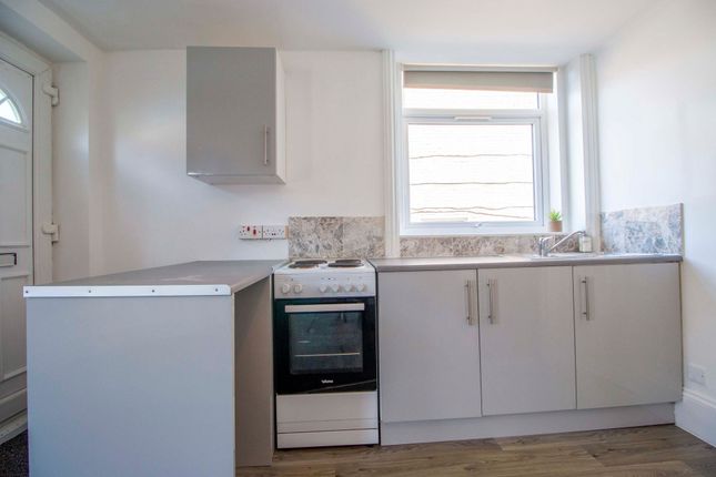 44 Framfield Road, Uckfield photo 2