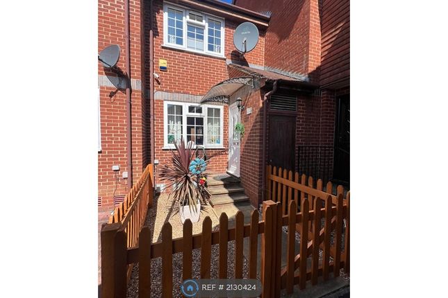 Terraced house to rent in Ambleside Drive, Feltham