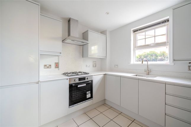 3 Ashley Place, 15, Ashley Road, Walton-On-Thames photo 4
