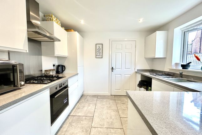 2, Parkinson Crescent, Durham photo 3