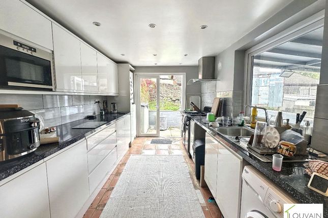 12 Manest Street, Tredegar photo 4