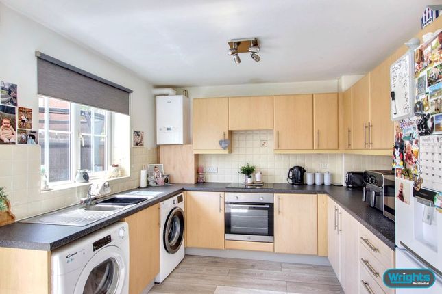 6, Rodway Close, Trowbridge photo 4