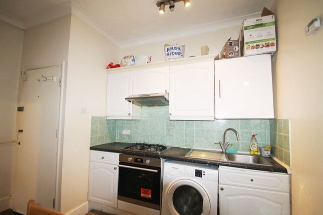 5a, District Road, Wembley photo 2
