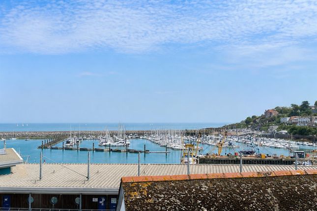 4 Kelvin Court, Overgang Road, Brixham photo 4