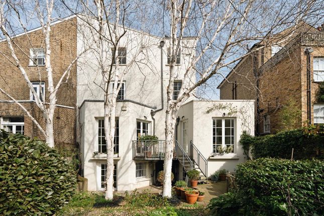 38, Stockwell Park Crescent, London photo 4