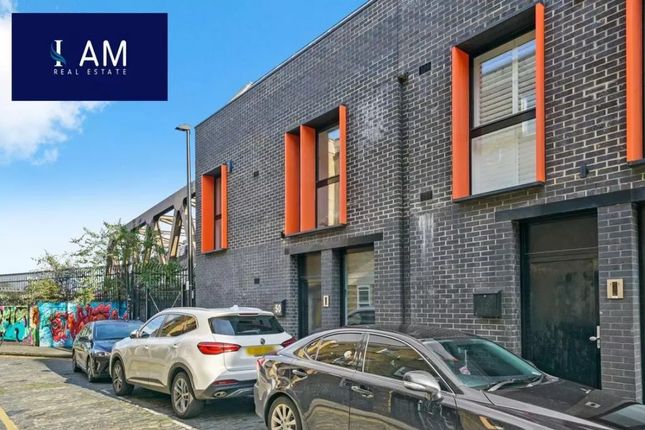 Thumbnail End terrace house for sale in Grimsby Street, London