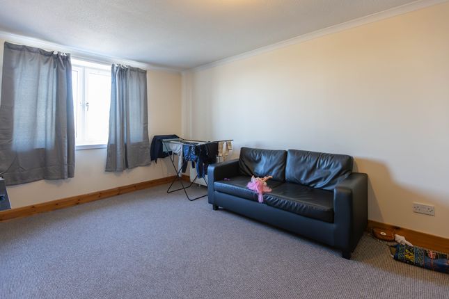 Flat A, 51, Lenzie Way, Glasgow photo 4
