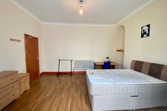87 Hanover Street, Swansea photo 4
