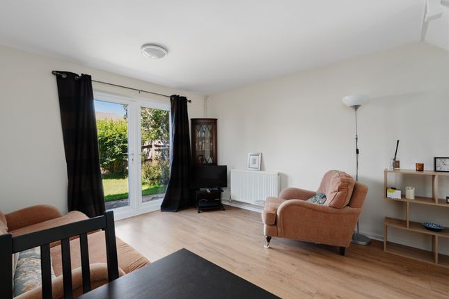 25, Campion Close, Warsash photo 3