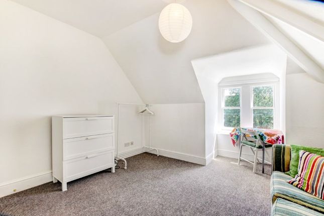 Top Floor Flat, Flat 9, 3, Queens Avenue, Bristol photo 3