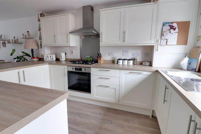 41 Barley Rise, Launceston Cornwall, Cornwall photo 2