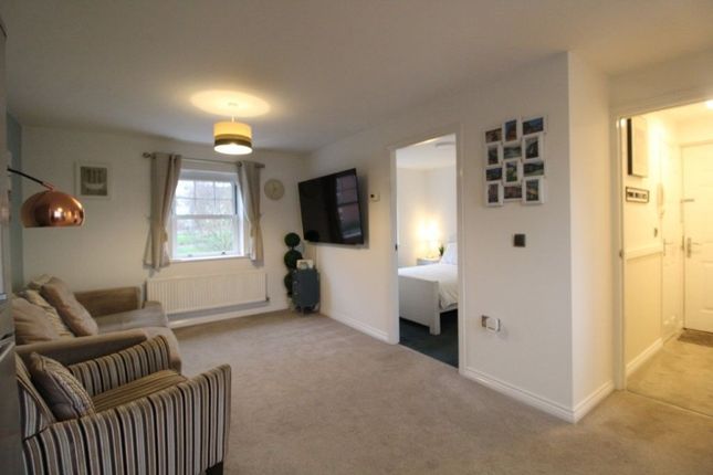 30 Crowsley Road, Bedford photo 2