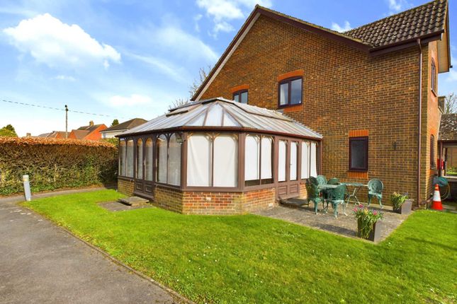 Flat for sale in Old School Close, Stokenchurch
