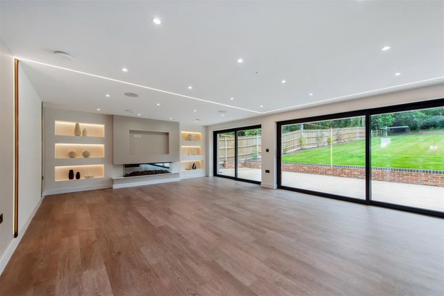 Elmwood, Hill View Road, Michelmersh photo 3