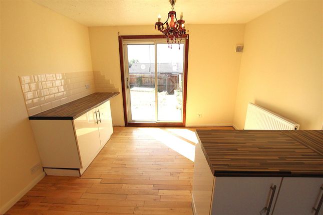 75, Drywell Court, Standens Barn photo 4