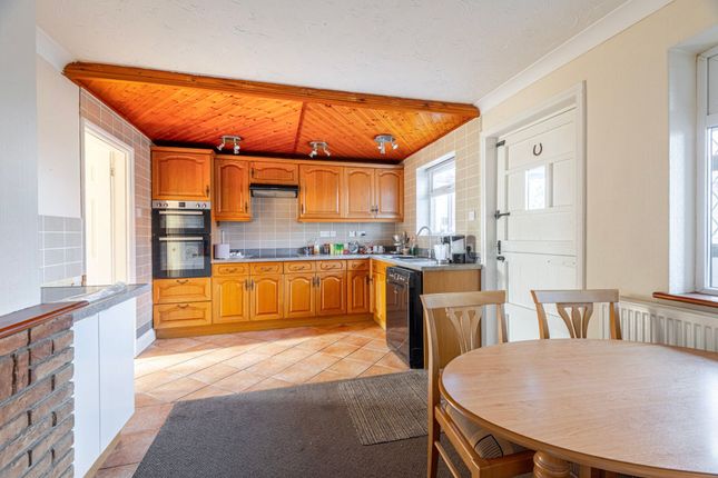 2 Evans Lombe Close, Great Yarmouth photo 4