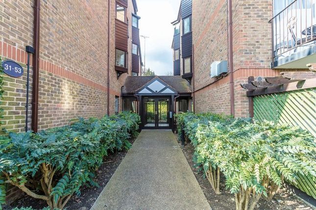 2 Bed Flat To Rent In French Apartments Lansdowne Road Purley Cr8