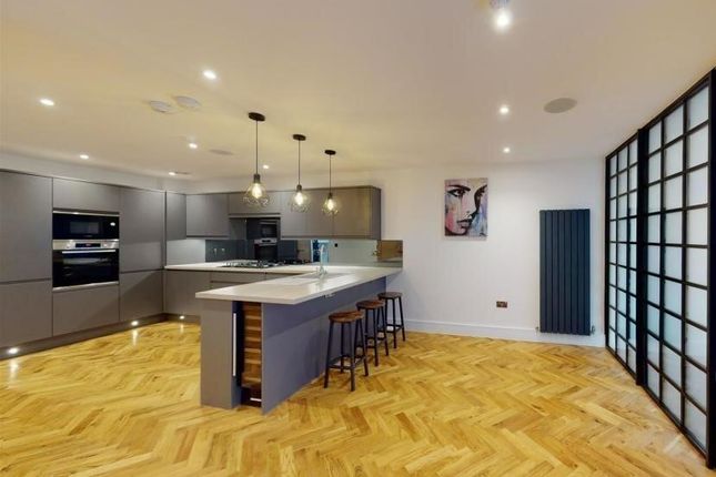Thumbnail Town house to rent in Regent Place, Birmingham