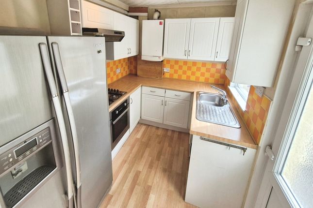 3, Willaston Road, Wirral photo 4
