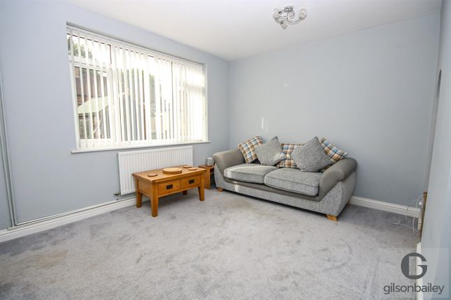 43, Hoveton Place, Badersfield photo 3