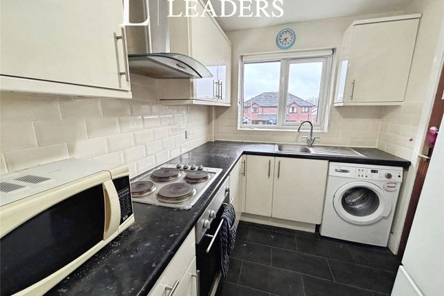 Flat 11, Chatburn Court,, Warrington Road, Warrington photo 4