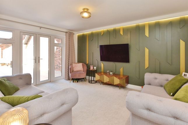 12, Keeves Avenue, Milton Keynes photo 4