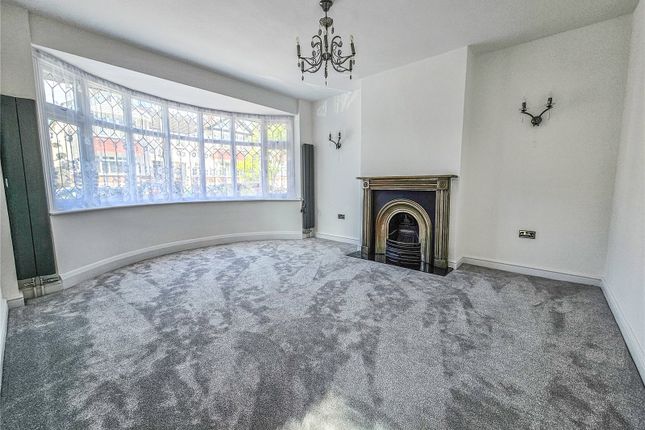 21, Repton Drive, Gidea Park photo 4