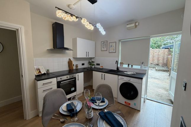 6, Knox Road, London photo 5