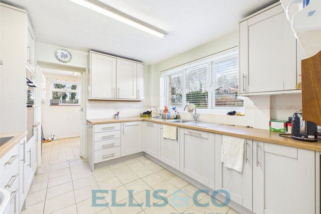 20, Vaughan Avenue, Tonbridge photo 3