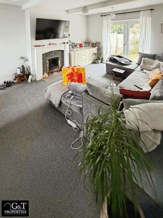 10 Grange Road, Stourbridge photo 2