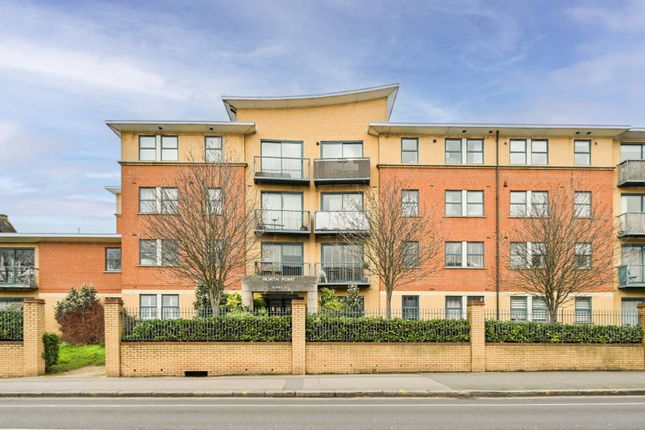 Flat for sale in Flat North Point, Tottenham Lane, Crouch End, London