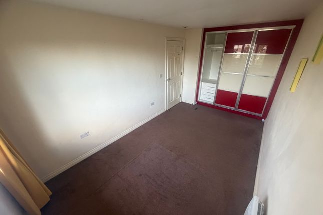 111, Kiln Way, Dunstable photo 5