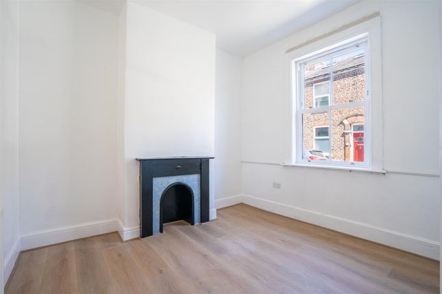 8, Upper St. Pauls Terrace, York photo 2