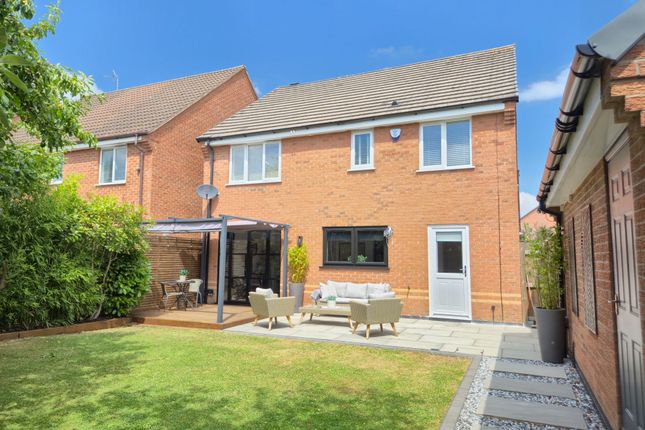 60 Chandlers Croft, Ibstock photo 3